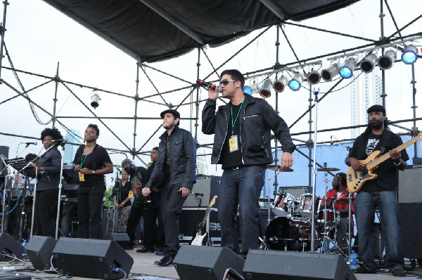Roots Revealers at the Austin Reggae Festival, 04/17/10, Auditorium Shores,