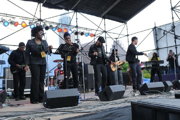 Roots Revealers at the Austin Reggae Festival, 04/17/10, Auditorium Shores,