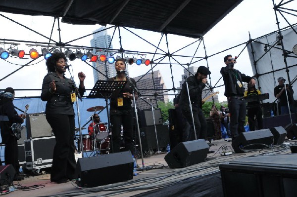 Roots Revealers at the Austin Reggae Festival, 04/17/10, Auditorium Shores,