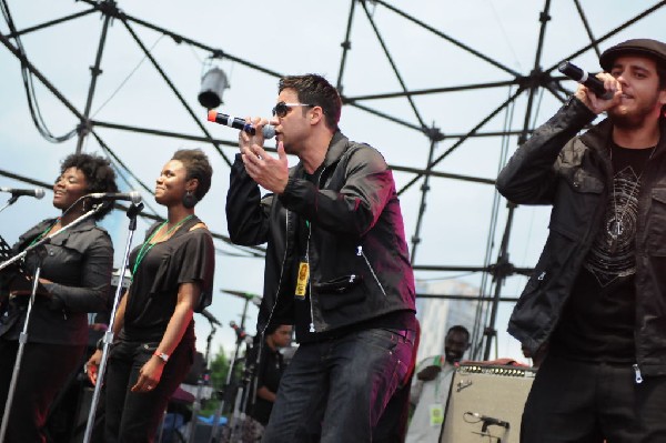 Roots Revealers at the Austin Reggae Festival, 04/17/10, Auditorium Shores,