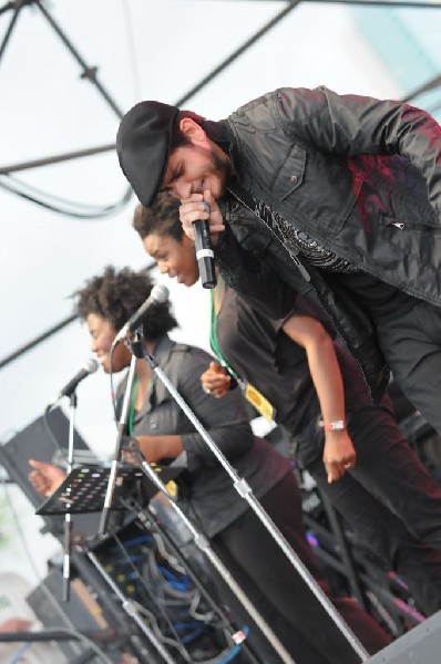 Roots Revealers at the Austin Reggae Festival, 04/17/10, Auditorium Shores,