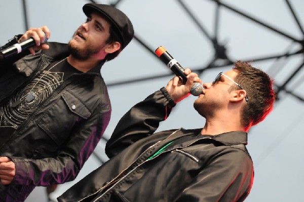 Roots Revealers at the Austin Reggae Festival, 04/17/10, Auditorium Shores,