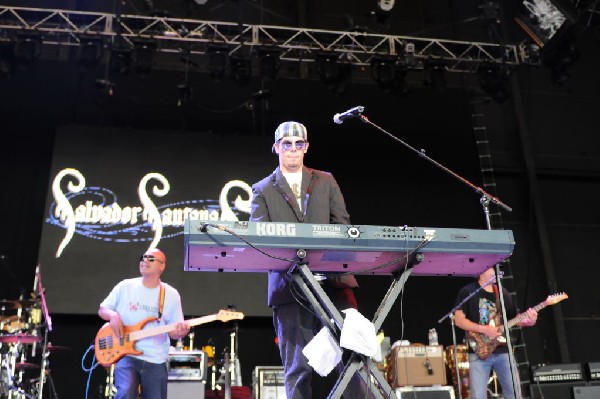 Salvador Santana Band at the Verizon Wireless Amphitheater