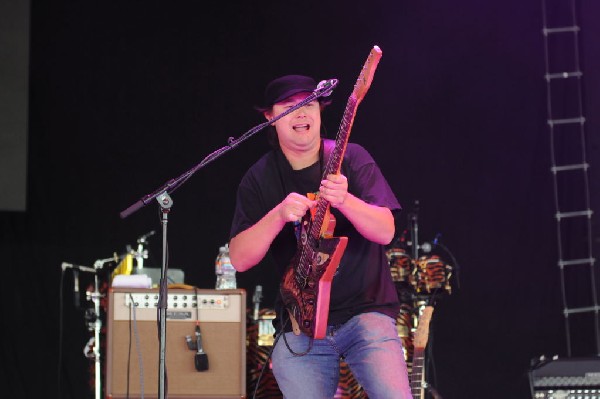 Salvador Santana Band at the Verizon Wireless Amphitheater