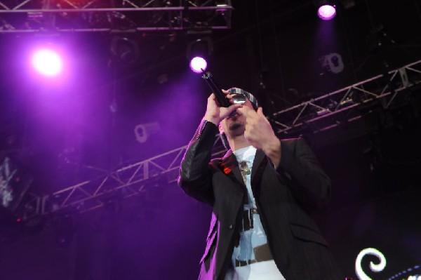 Salvador Santana Band at the Verizon Wireless Amphitheater