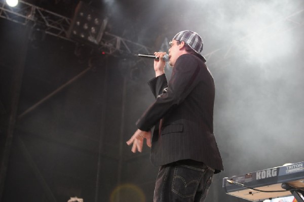 Salvador Santana Band at the Verizon Wireless Amphitheater