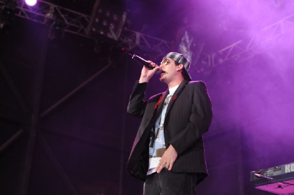 Salvador Santana Band at the Verizon Wireless Amphitheater