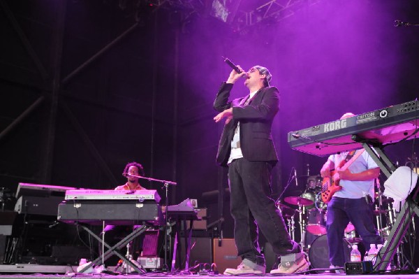 Salvador Santana Band at the Verizon Wireless Amphitheater