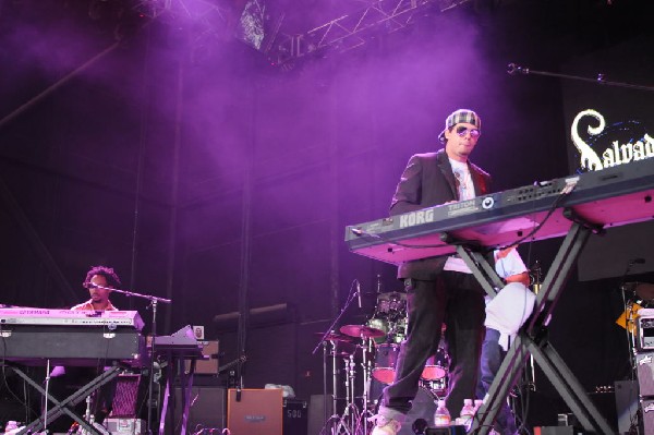 Salvador Santana Band at the Verizon Wireless Amphitheater