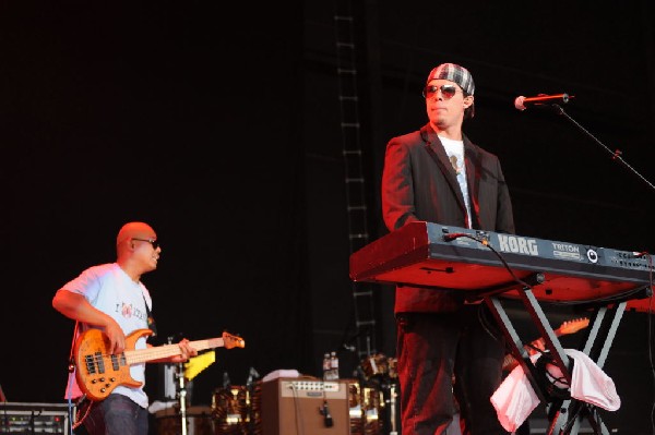 Salvador Santana Band at the Verizon Wireless Amphitheater