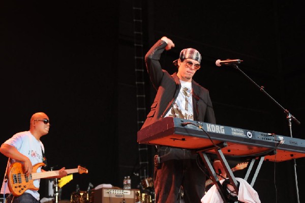 Salvador Santana Band at the Verizon Wireless Amphitheater