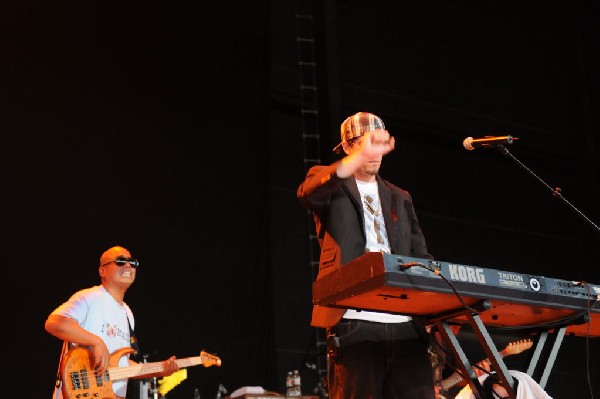 Salvador Santana Band at the Verizon Wireless Amphitheater