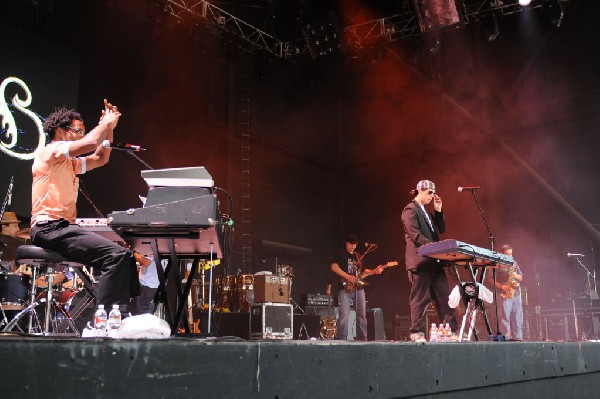 Salvador Santana Band at the Verizon Wireless Amphitheater