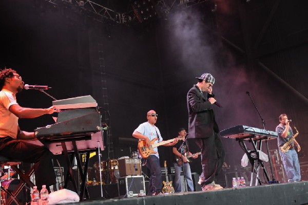 Salvador Santana Band at the Verizon Wireless Amphitheater