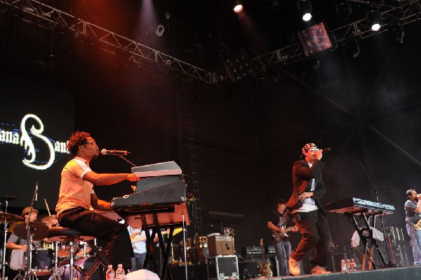 Salvador Santana Band at the Verizon Wireless Amphitheater