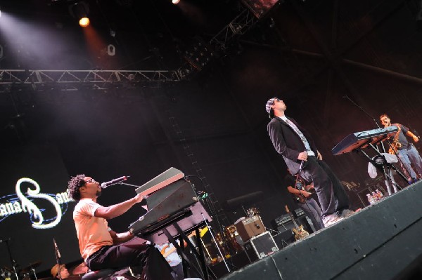 Salvador Santana Band at the Verizon Wireless Amphitheater