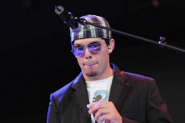 Salvador Santana Band at the Verizon Wireless Amphitheater