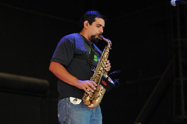 Salvador Santana Band at the Verizon Wireless Amphitheater