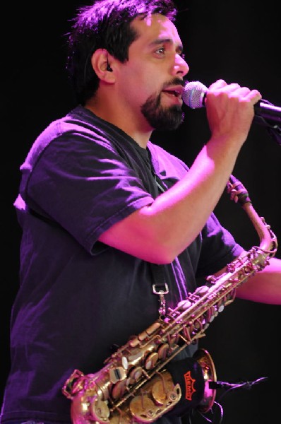 Salvador Santana Band at the Verizon Wireless Amphitheater