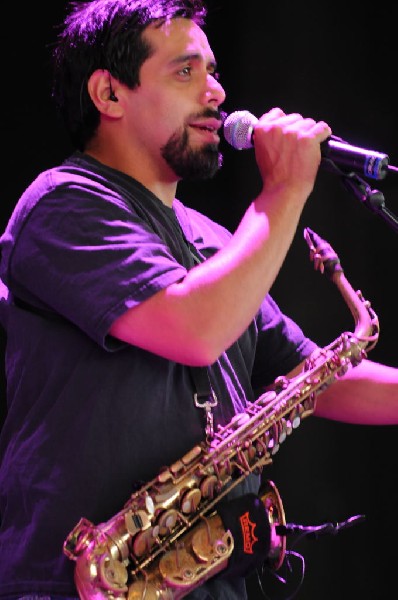 Salvador Santana Band at the Verizon Wireless Amphitheater