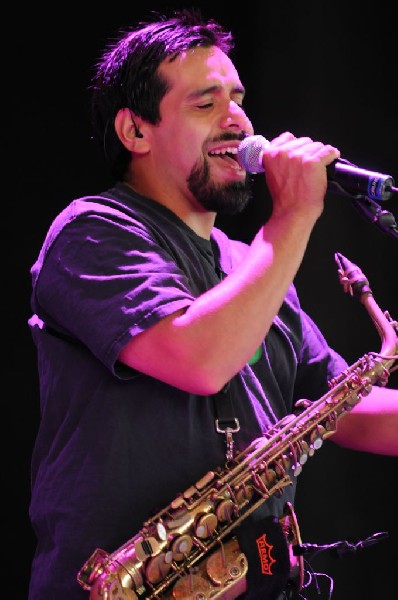 Salvador Santana Band at the Verizon Wireless Amphitheater