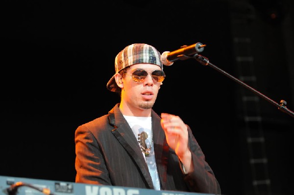 Salvador Santana Band at the Verizon Wireless Amphitheater