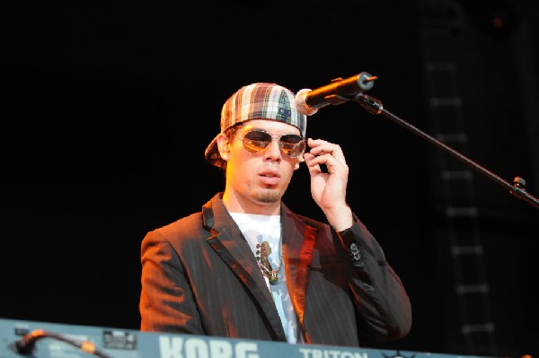 Salvador Santana Band at the Verizon Wireless Amphitheater