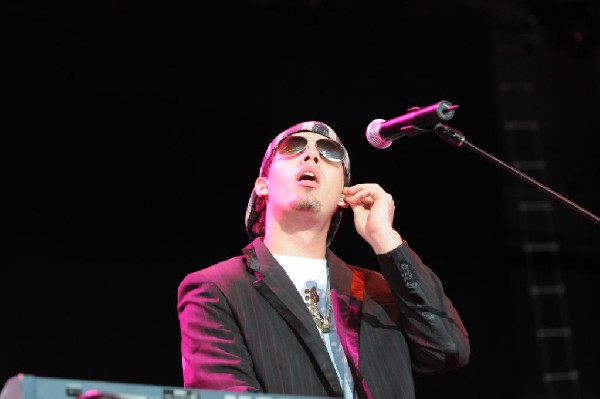 Salvador Santana Band at the Verizon Wireless Amphitheater