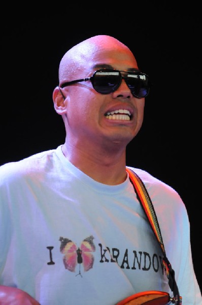 Salvador Santana Band at the Verizon Wireless Amphitheater