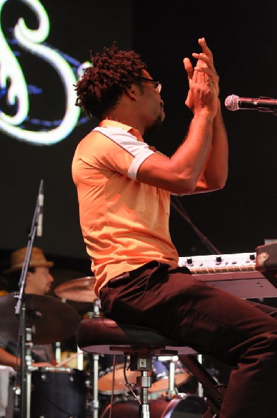 Salvador Santana Band at the Verizon Wireless Amphitheater