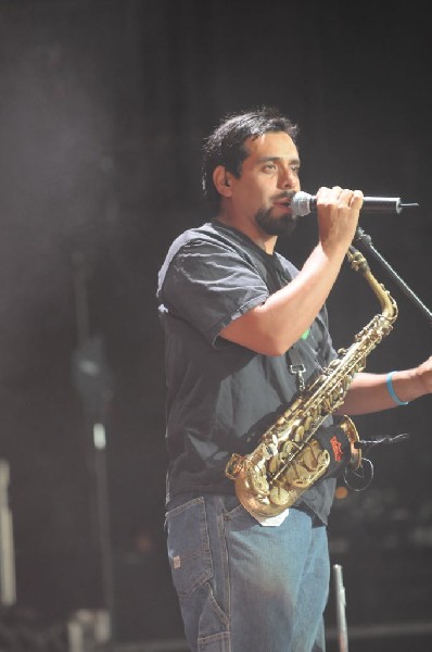 Salvador Santana Band at the Verizon Wireless Amphitheater