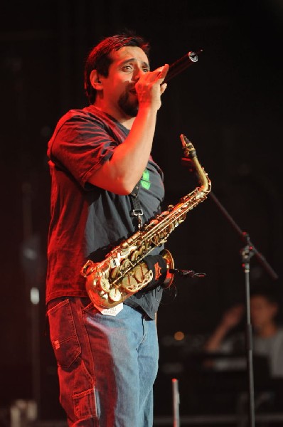 Salvador Santana Band at the Verizon Wireless Amphitheater