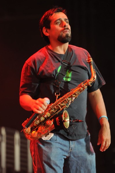 Salvador Santana Band at the Verizon Wireless Amphitheater