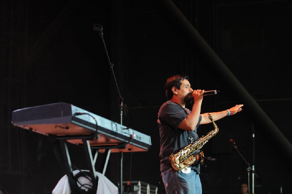 Salvador Santana Band at the Verizon Wireless Amphitheater