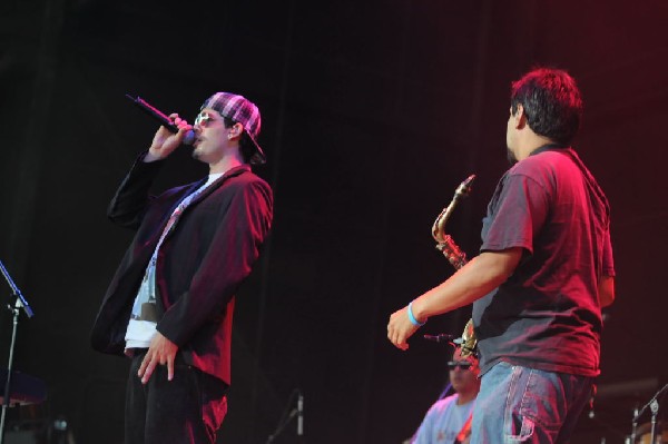 Salvador Santana Band at the Verizon Wireless Amphitheater