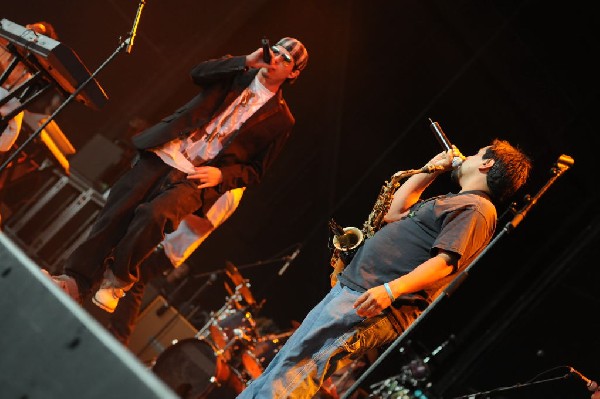Salvador Santana Band at the Verizon Wireless Amphitheater