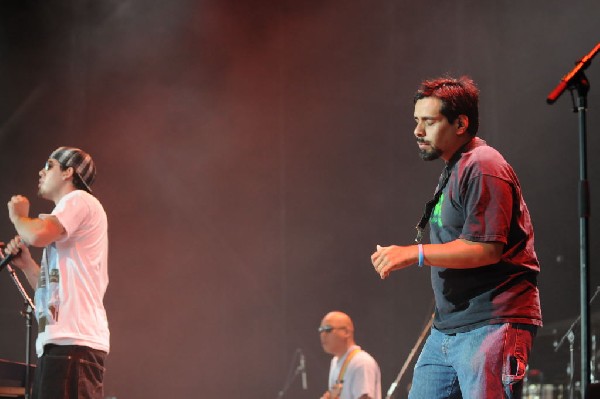 Salvador Santana Band at the Verizon Wireless Amphitheater