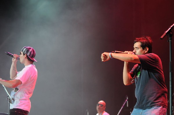 Salvador Santana Band at the Verizon Wireless Amphitheater