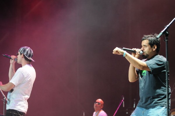 Salvador Santana Band at the Verizon Wireless Amphitheater