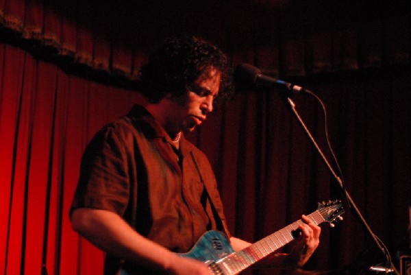 Saul Zonana at the Cactus Cafe, Austin, Tx