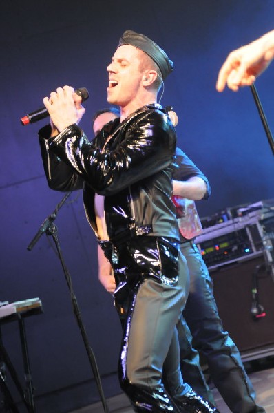 Scissor Sisters at Stubb's BarBQ, Austin, Texas April 3, 2011 - photo by je