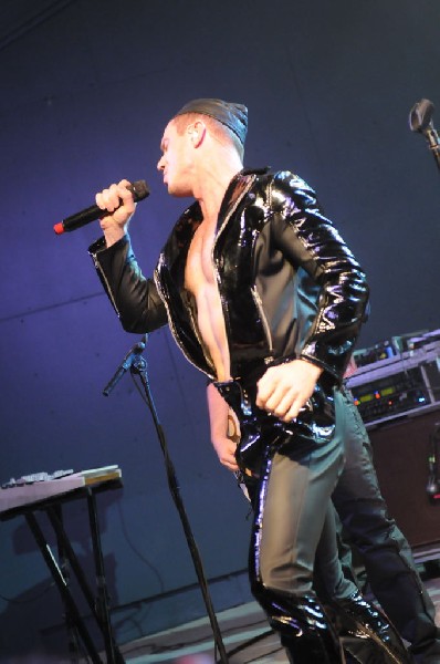 Scissor Sisters at Stubb's BarBQ, Austin, Texas April 3, 2011 - photo by je