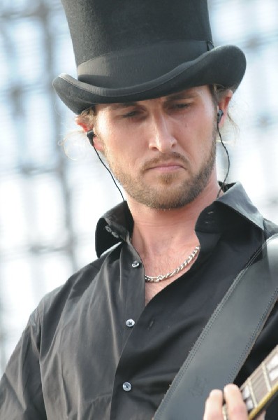 Serj Tankian at Ozzfest 2008, Pizza Hut Park, Frisco, Texas