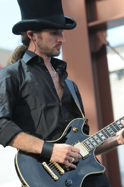 Serj Tankian at Ozzfest 2008, Pizza Hut Park, Frisco, Texas