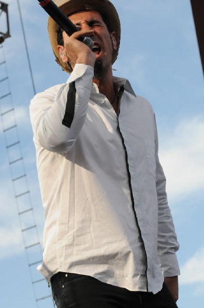 Serj Tankian at Ozzfest 2008, Pizza Hut Park, Frisco, Texas