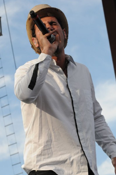 Serj Tankian at Ozzfest 2008, Pizza Hut Park, Frisco, Texas