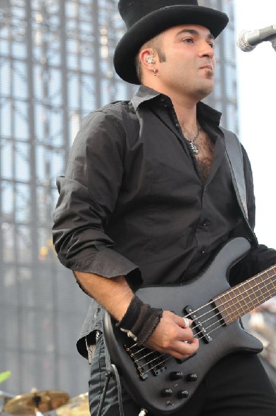 Serj Tankian at Ozzfest 2008, Pizza Hut Park, Frisco, Texas