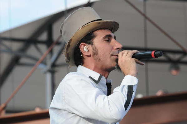 Serj Tankian at Ozzfest 2008, Pizza Hut Park, Frisco, Texas