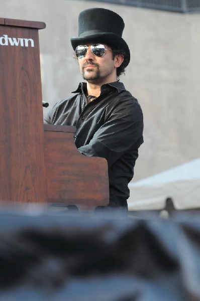 Serj Tankian at Ozzfest 2008, Pizza Hut Park, Frisco, Texas