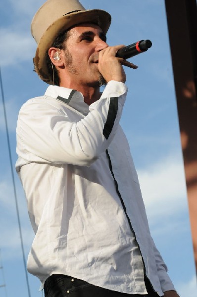 Serj Tankian at Ozzfest 2008, Pizza Hut Park, Frisco, Texas
